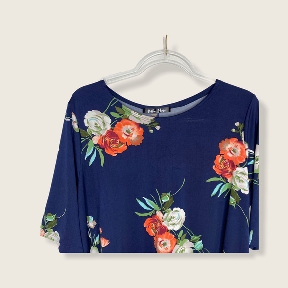 Blue floral top - Picture 3 of 4